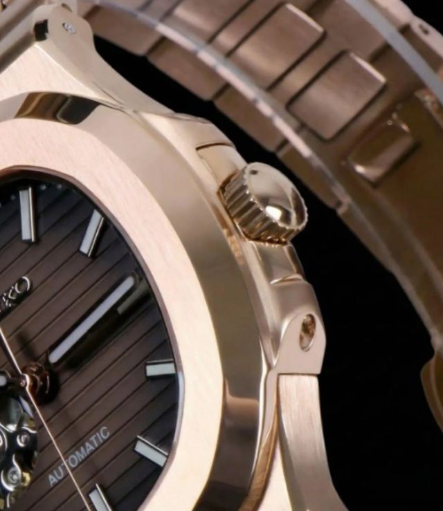 Reloj SEIKO CUSTOM NAUTILUS GOLD OPEN HEART