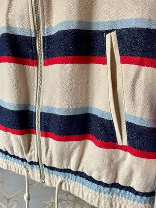 Cazadora de rayas de Zara