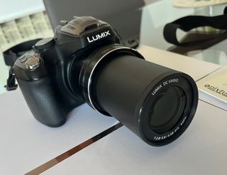 Cámara Panasonic Lumix DMC-FZ72 Negra