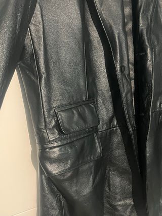 Chaqueta de piel negra