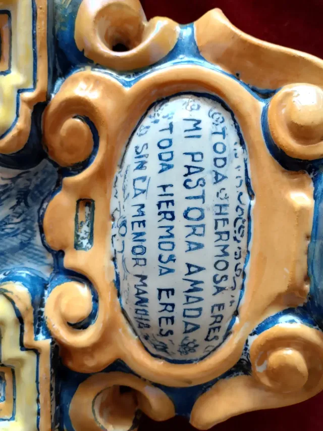 Cerámica Ramos Rejano Pastorcita medida 38 x 23