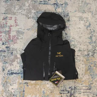 Arc'teryx Alpha SV Chaqueta Negra-Dorada