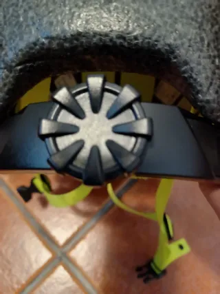 Casco infantil Btwin amarillo