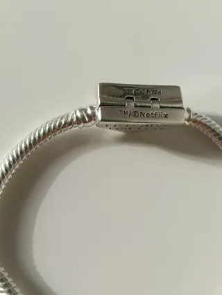 Pulsera + charms Stranger Things