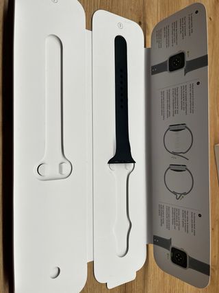 Apple Watch Series 6 Caja Negra y Blanca