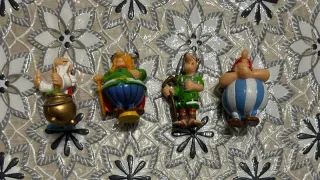 Lot 4 Plastoy Figurine Asterix Obelix Panoramix