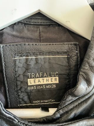 Cazadora Zara Piel Negra Talla S de mujer