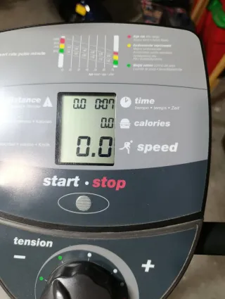 Bicicleta Estática Gris y Negra BH.