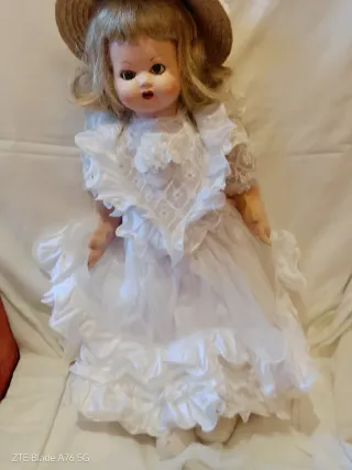 Bambola antica con tessuto originale