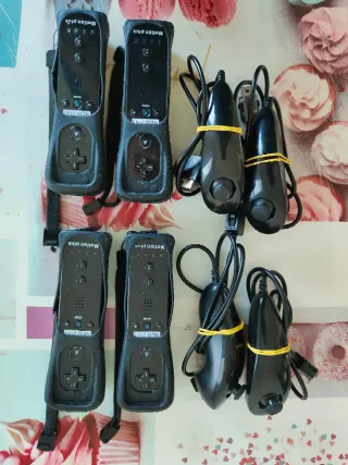 Consola Nintendo Wii U 32 GB Negra + 4 Mandos