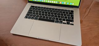 MacBook Air 15 2025 CON GARANTÍA