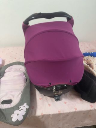 Silla de paseo y capazo niña