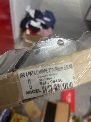 Patas de cama negras (plástico)