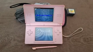 Nintendo DS Lite + funda + Juegos + Magia