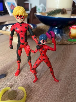 Figuras Ladybug y Cat Noir