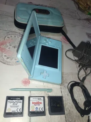 Nintendo DS Lite Azul + Accesorios muy buen precio