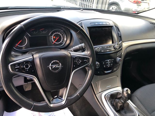 Opel Insignia 2.0cdti 140cv sport tour 2014