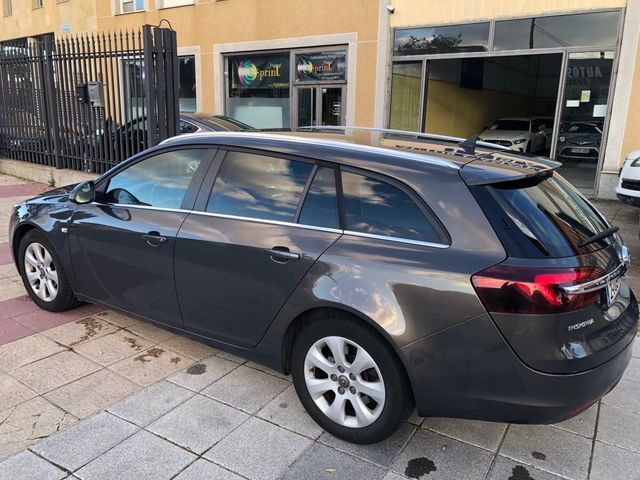 Opel Insignia 2.0cdti 140cv sport tour 2014