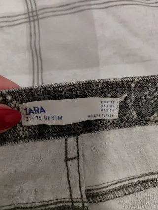 Pantalones pitillo estampado serpiente