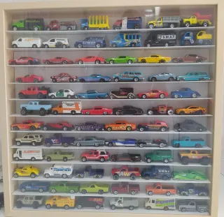 72 Coches Hot Wheels y Matchbox Escala 1:64