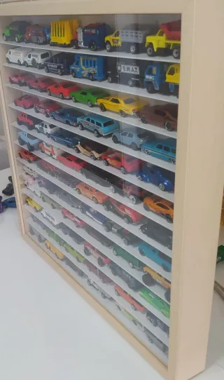 72 Coches Hot Wheels y Matchbox Escala 1:64