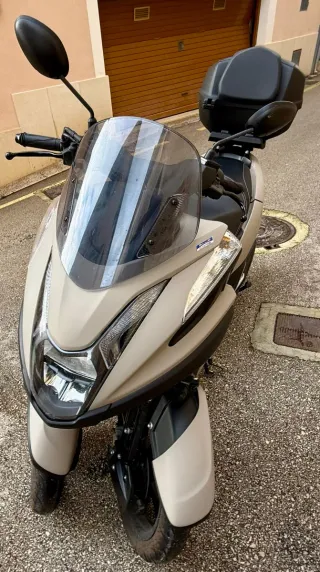 Yamaha Tricity 125 Beige/Negro