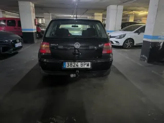 Volkswagen Golf 2003