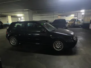 Volkswagen Golf 2003