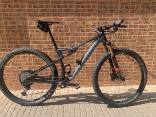 Orbea Oiz Carbono. Talla L. Kashima. XT. DT Swiss