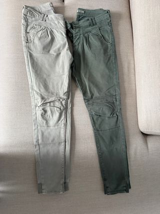 Set 2 pantaloni S, uno verde e uno beige uguali