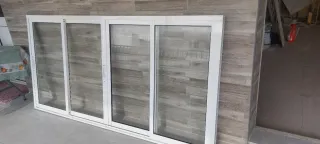 Ventanal aluminio blanco 4 hojas