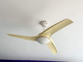Ventilador de techo moderno beige