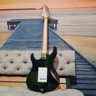 Guitarra Eléctrica Yamaha Pacifica Negra