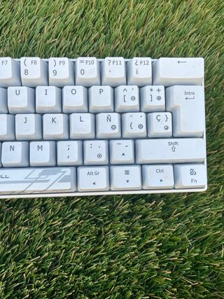 Teclado Mecánico Newskill Pyros Ivory 60%