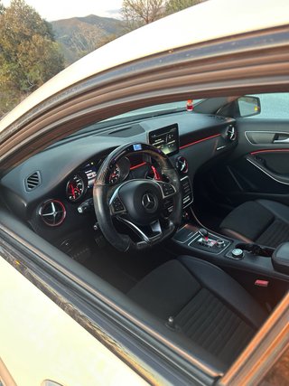 Mercedes Amg a 45 4Matic 381cv, techo solar.