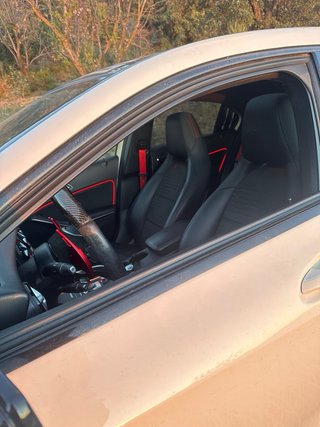 Mercedes Amg a 45 4Matic 381cv, techo solar.