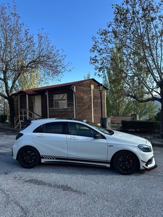 Mercedes Amg a 45 4Matic 381cv, techo solar.