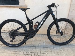 Bicicleta Eléctrica Berria Mako GT