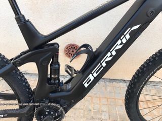 Bicicleta Eléctrica Berria Mako GT