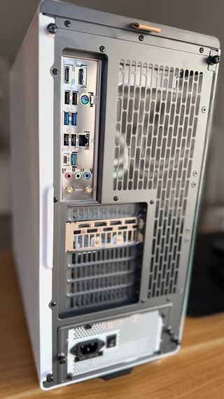 PC Gamer i7-14700KF · RTX 4070 Super 32GB · 2TB