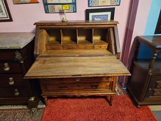 Escrivaninha em madeira - Bom estado