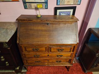 Escrivaninha em madeira - Bom estado