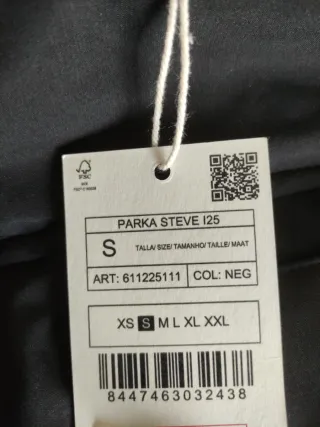 Parka Álvaro Moreno Negra Talla M