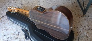 Guitarra Electroclásica con Funda