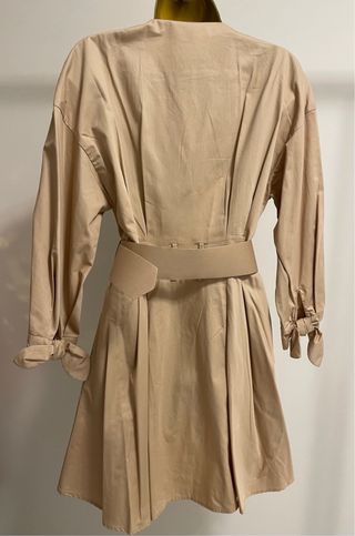 Vestido Zara bege com cinto