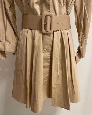 Vestido Zara bege com cinto