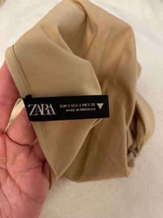 Vestido Zara bege com cinto