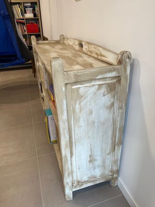 Mueble Consola Aparador de madera con cajones.