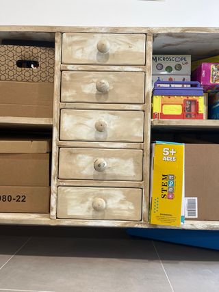 Mueble Consola Aparador de madera con cajones.