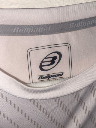 Camiseta Bullpadel Blanca Rayas Grises